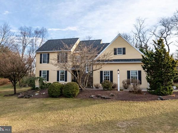 140 MEADOW VIEW DRIVE, READING, PA 19605