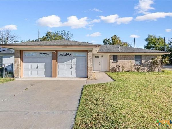 907 Willowbrook Street, Copperas Cove, TX 76522