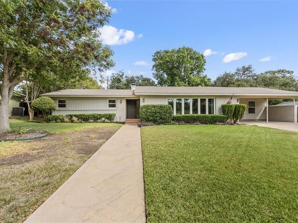 1701 Royal Oaks Drive, Waco, TX 76710