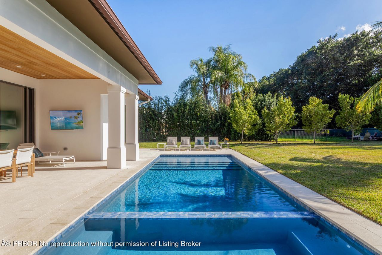 2719 Embassy Drive, West Palm Beach, FL 33401 Photo