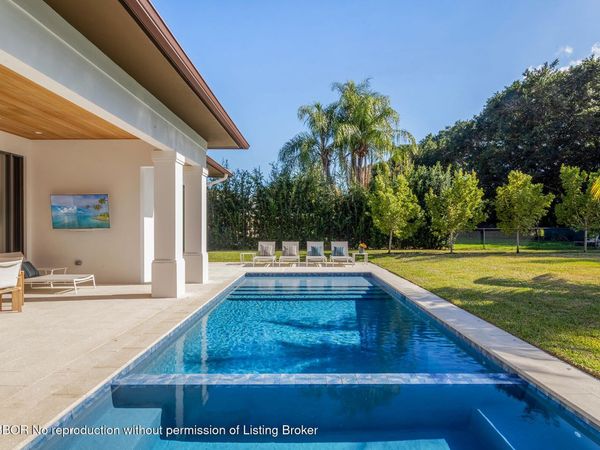 2719 Embassy Drive, West Palm Beach, FL 33401