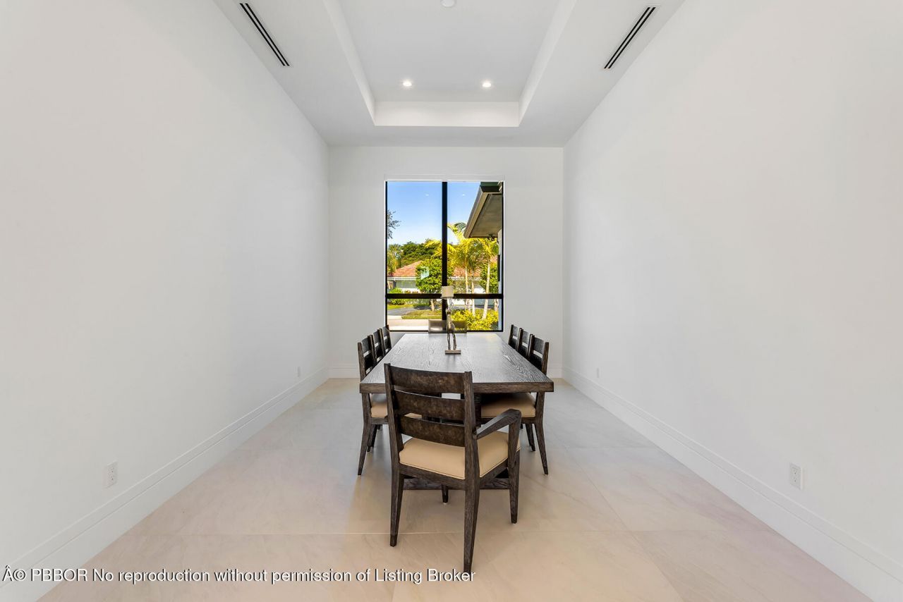 2719 Embassy Drive, West Palm Beach, FL 33401 Photo