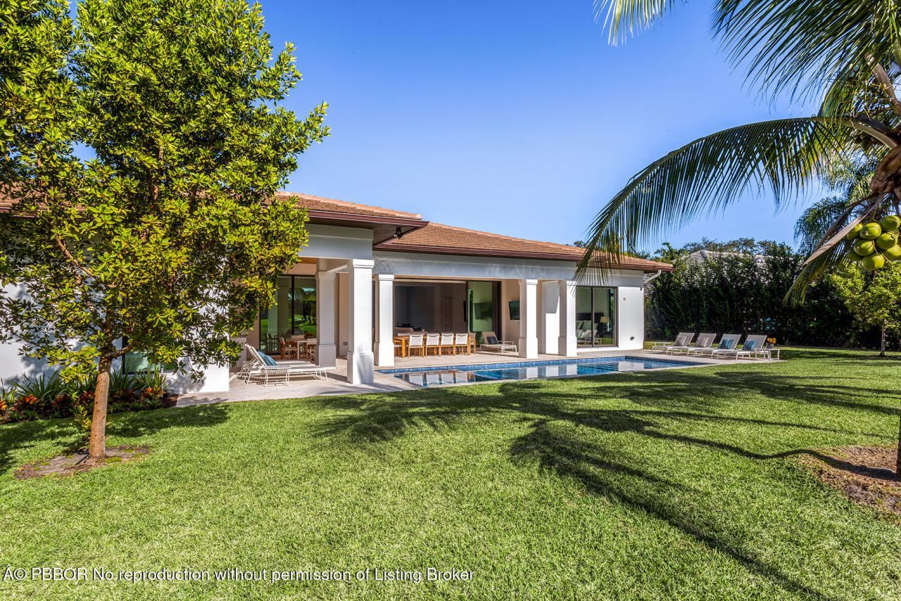 2719 Embassy Drive, West Palm Beach, FL 33401 Photo