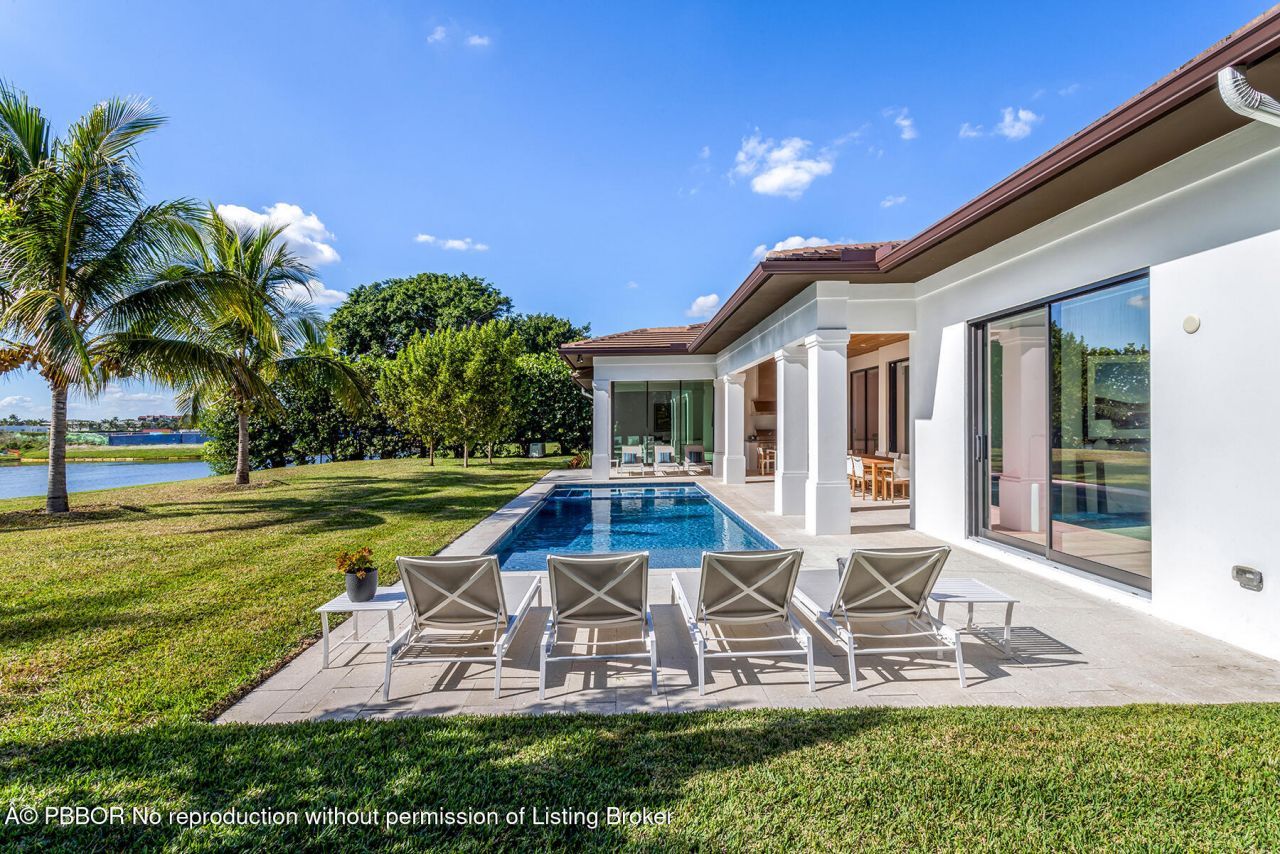 2719 Embassy Drive, West Palm Beach, FL 33401 Photo