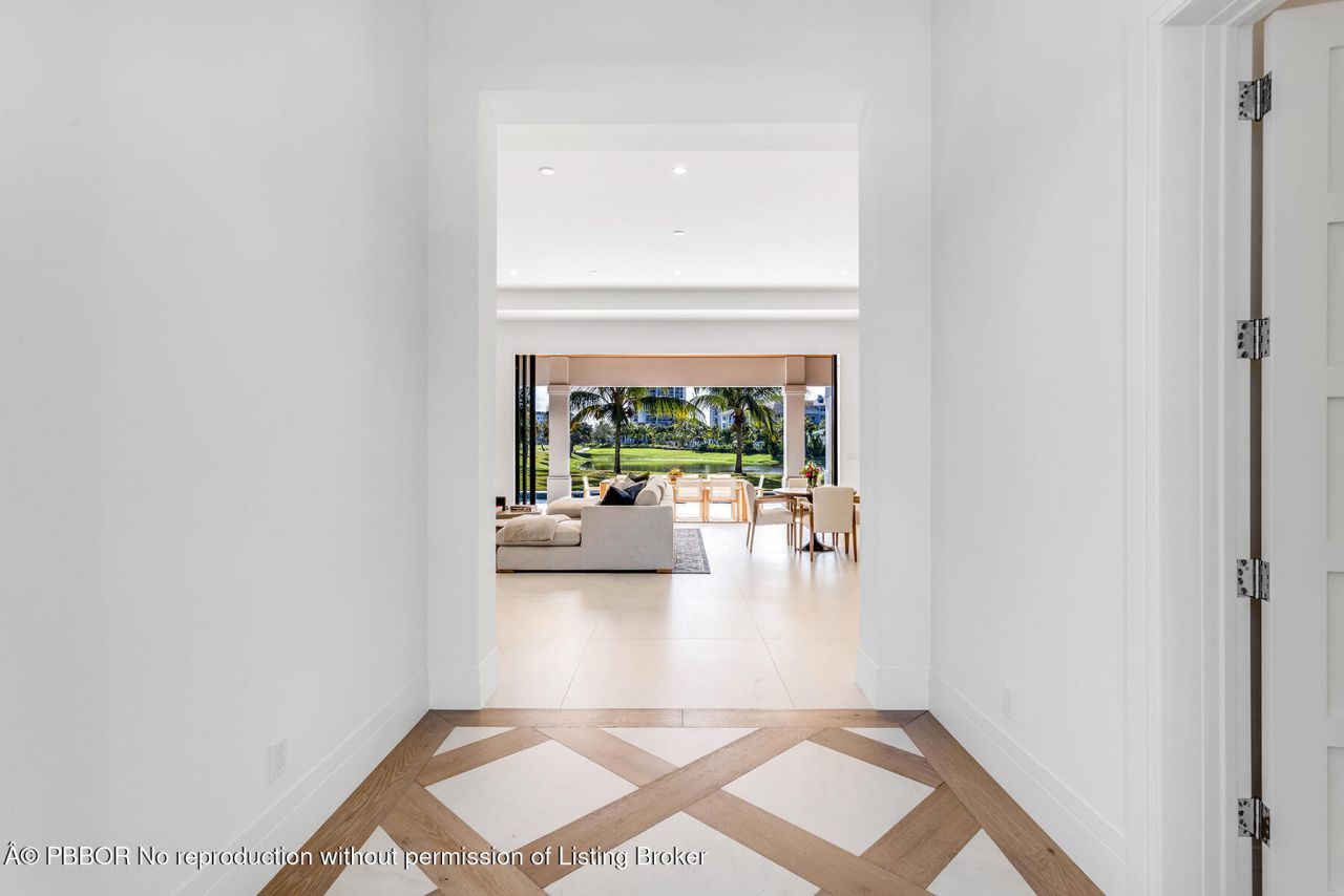 2719 Embassy Drive, West Palm Beach, FL 33401 Photo