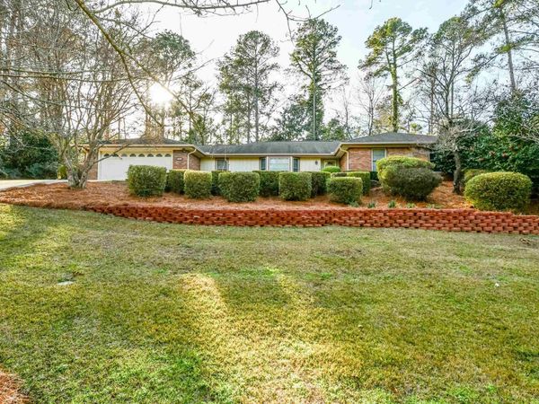 209 Lake Front Drive, Warner Robins, GA 31088