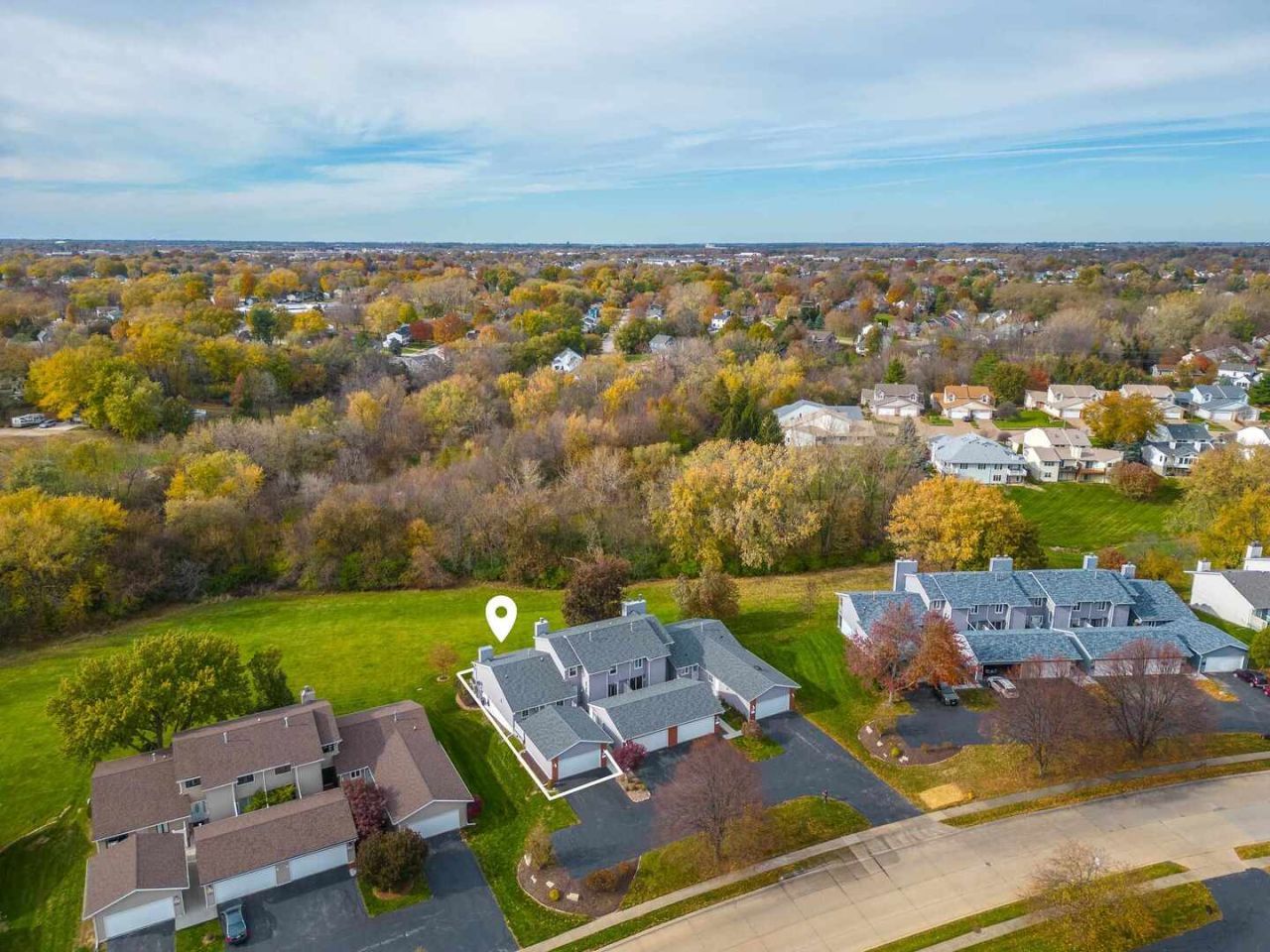 3032 Parkwild Drive, Bettendorf, IA 52722 Main Photo