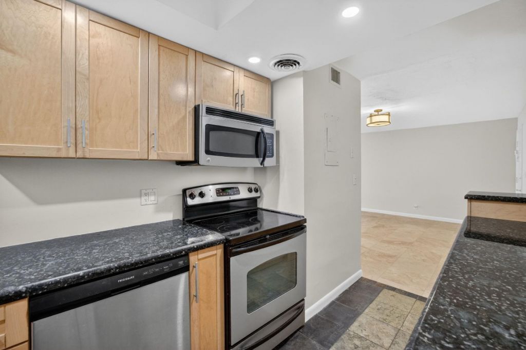 1700 SE 15th Street, Unit 308, Fort Lauderdale, FL 33316 Photo