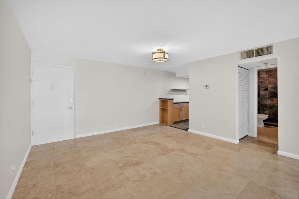 1700 SE 15th Street, Unit 308, Fort Lauderdale, FL 33316 Photo