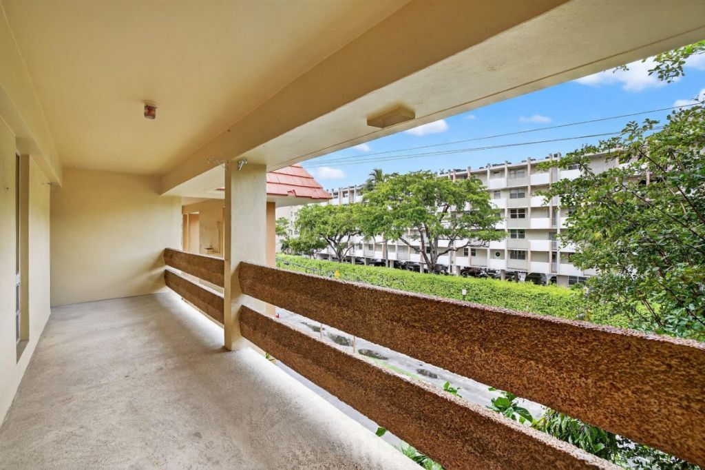 1700 SE 15th Street, Unit 308, Fort Lauderdale, FL 33316 Photo