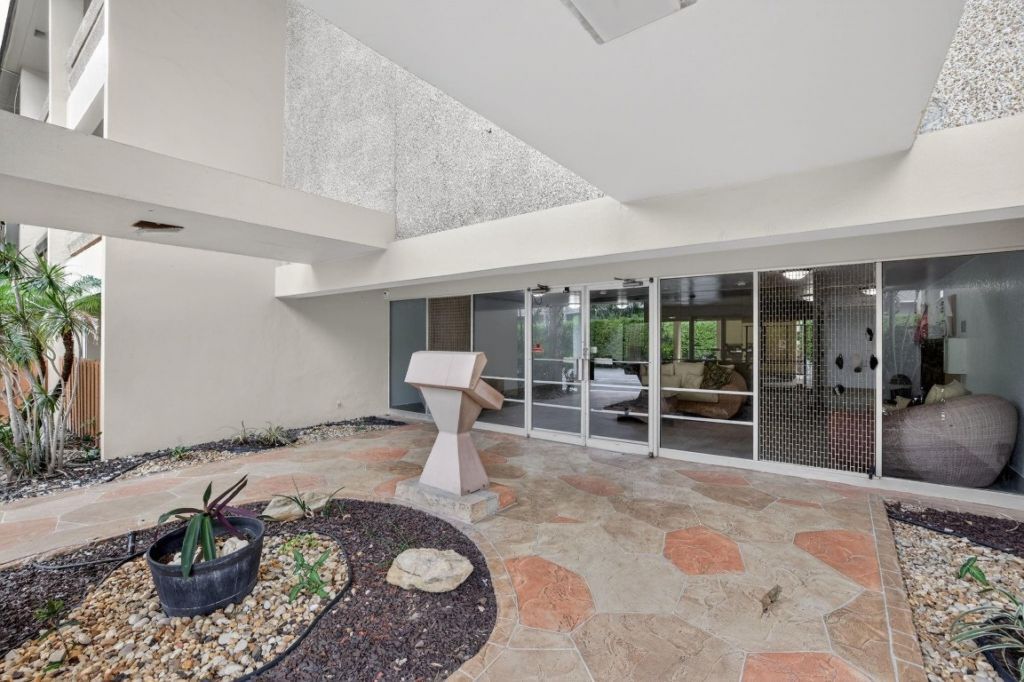 1700 SE 15th Street, Unit 308, Fort Lauderdale, FL 33316 Photo