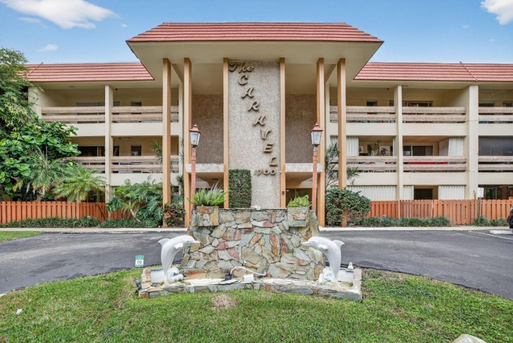 1700 SE 15th Street, Unit 308, Fort Lauderdale, FL 33316 Photo