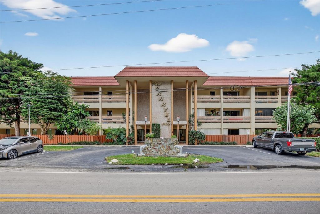 1700 SE 15th Street, Unit 308, Fort Lauderdale, FL 33316 Photo