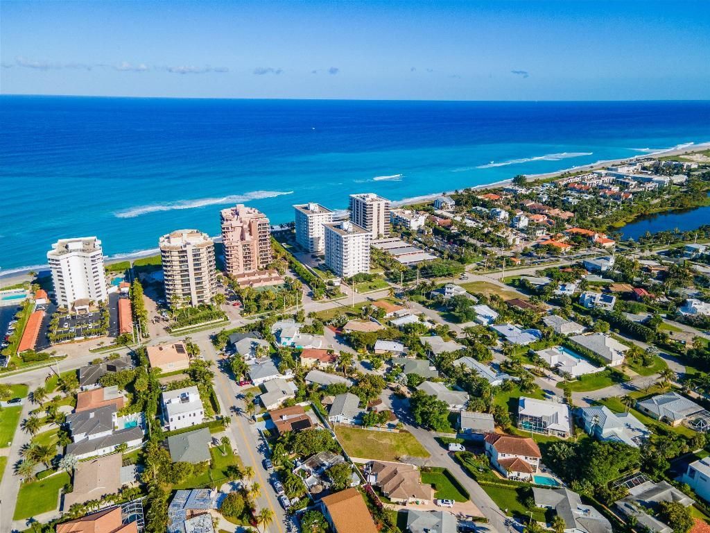 451 Neptune Road, Juno Beach, FL 33408 Photo