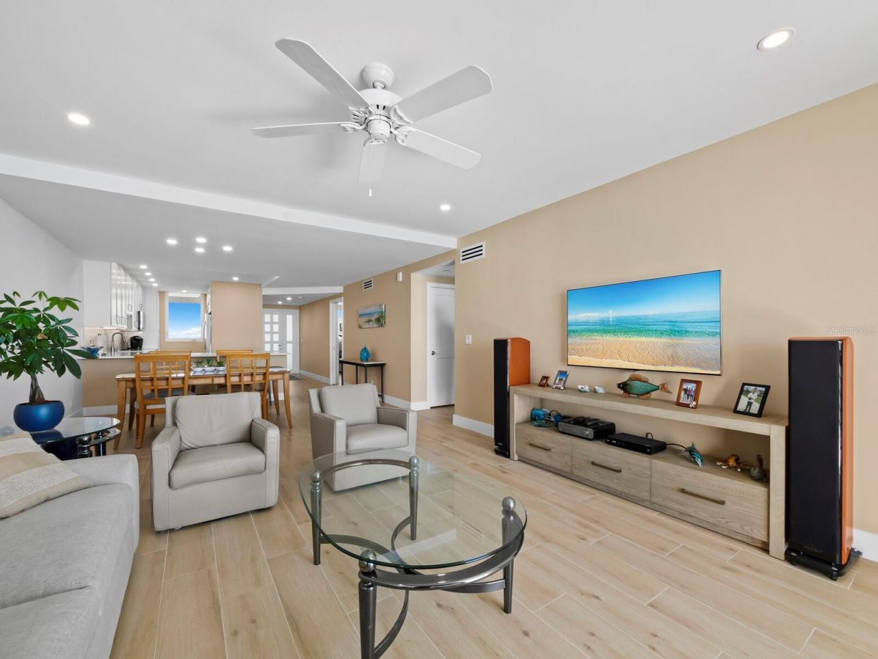 1135 Gulf Of Mexico Drive, Unit 605, Longboat Key, FL 34228 Photo