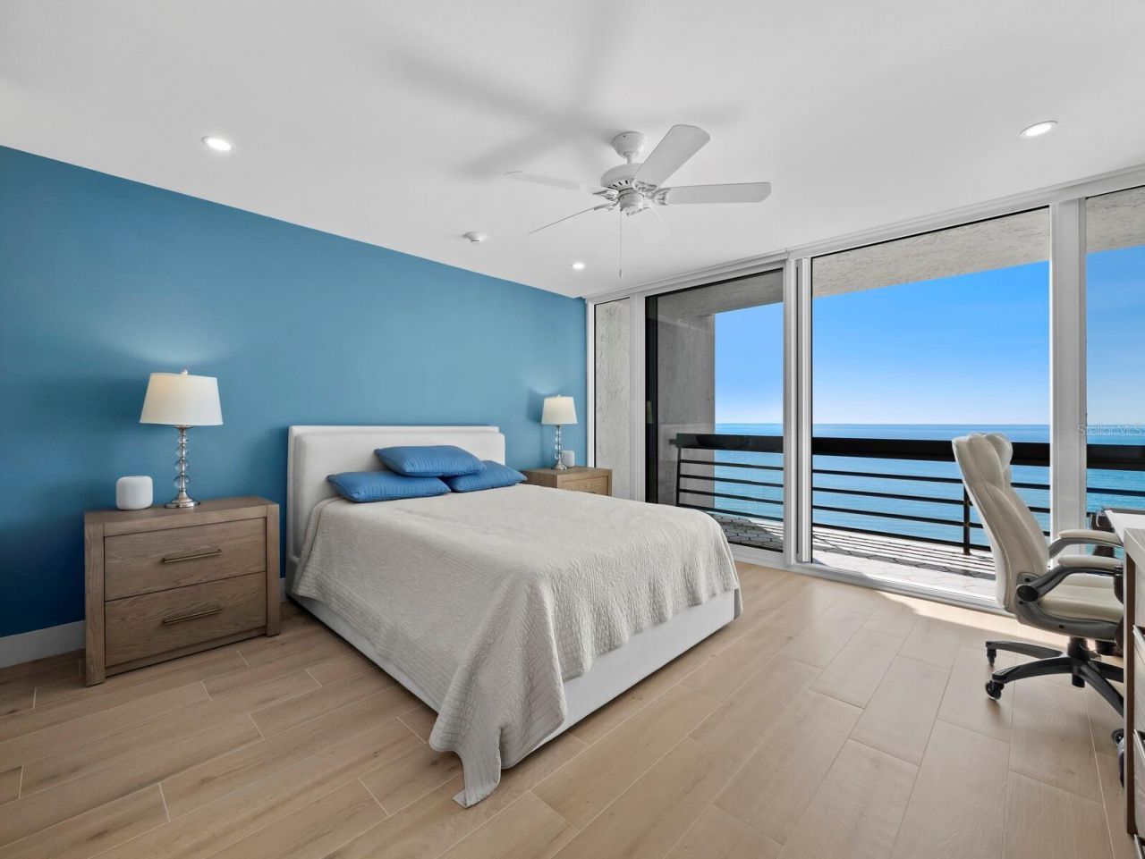 1135 Gulf Of Mexico Drive, Unit 605, Longboat Key, FL 34228 Photo