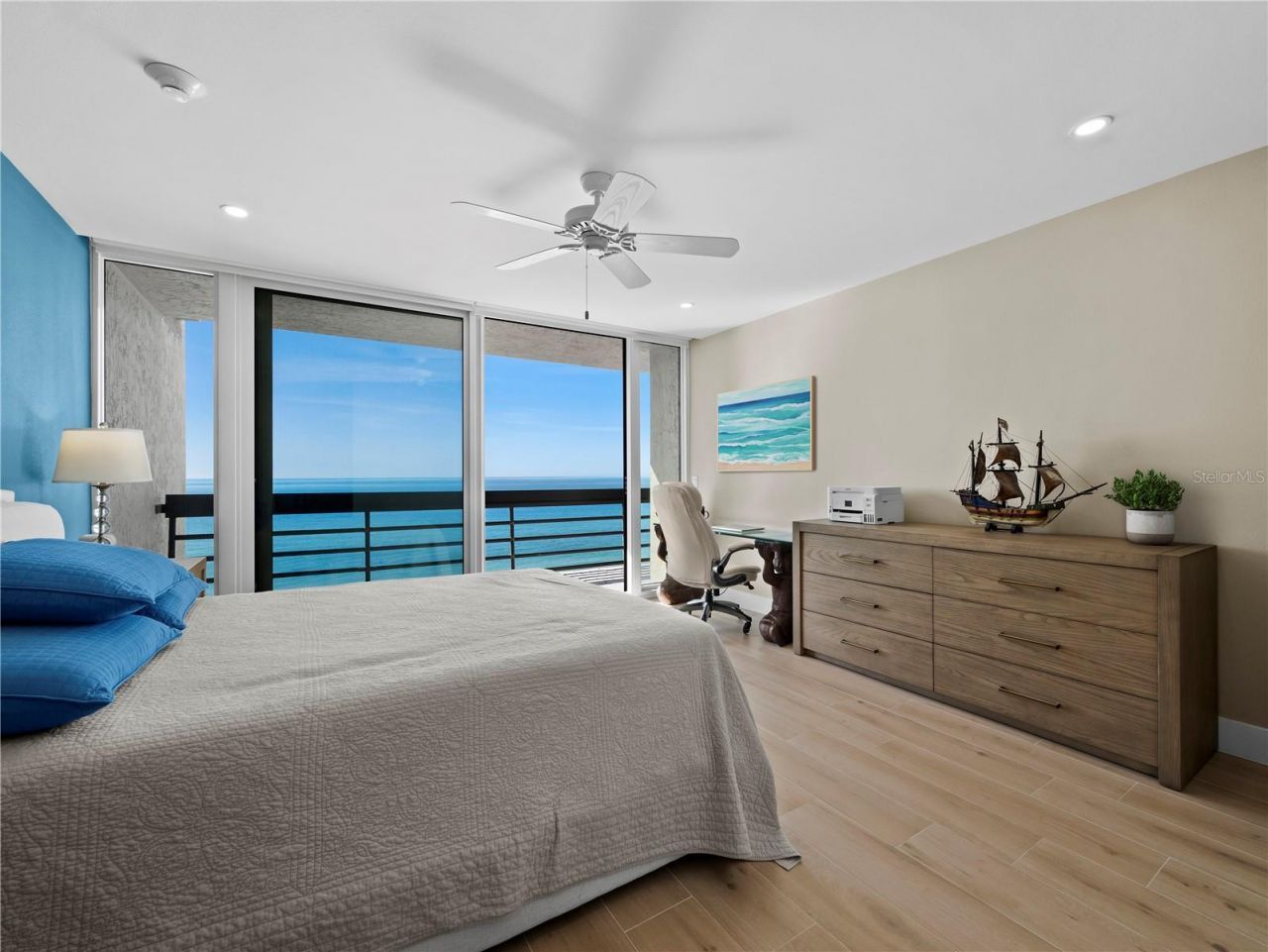 1135 Gulf Of Mexico Drive, Unit 605, Longboat Key, FL 34228 Photo