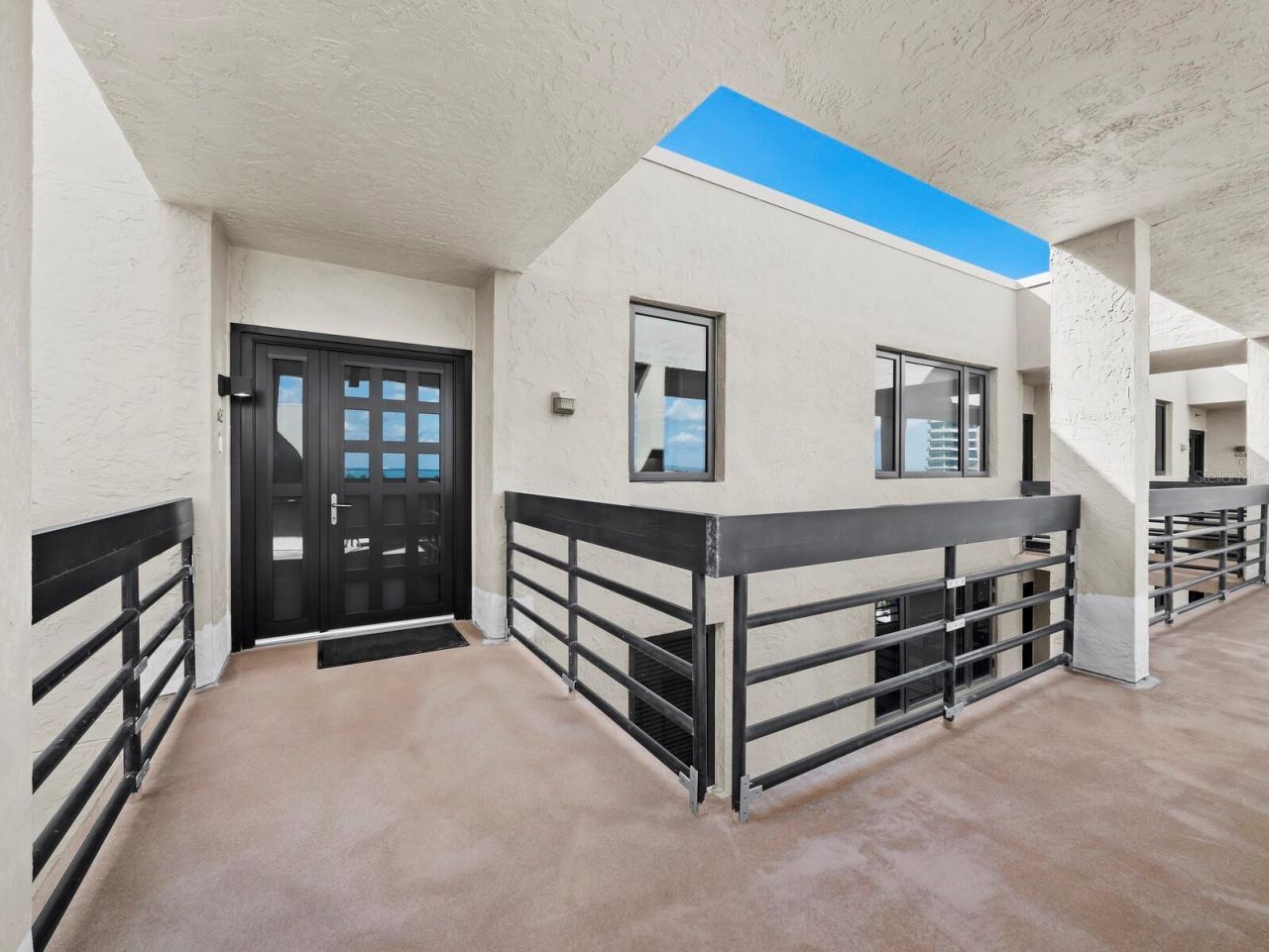 1135 Gulf Of Mexico Drive, Unit 605, Longboat Key, FL 34228 Photo