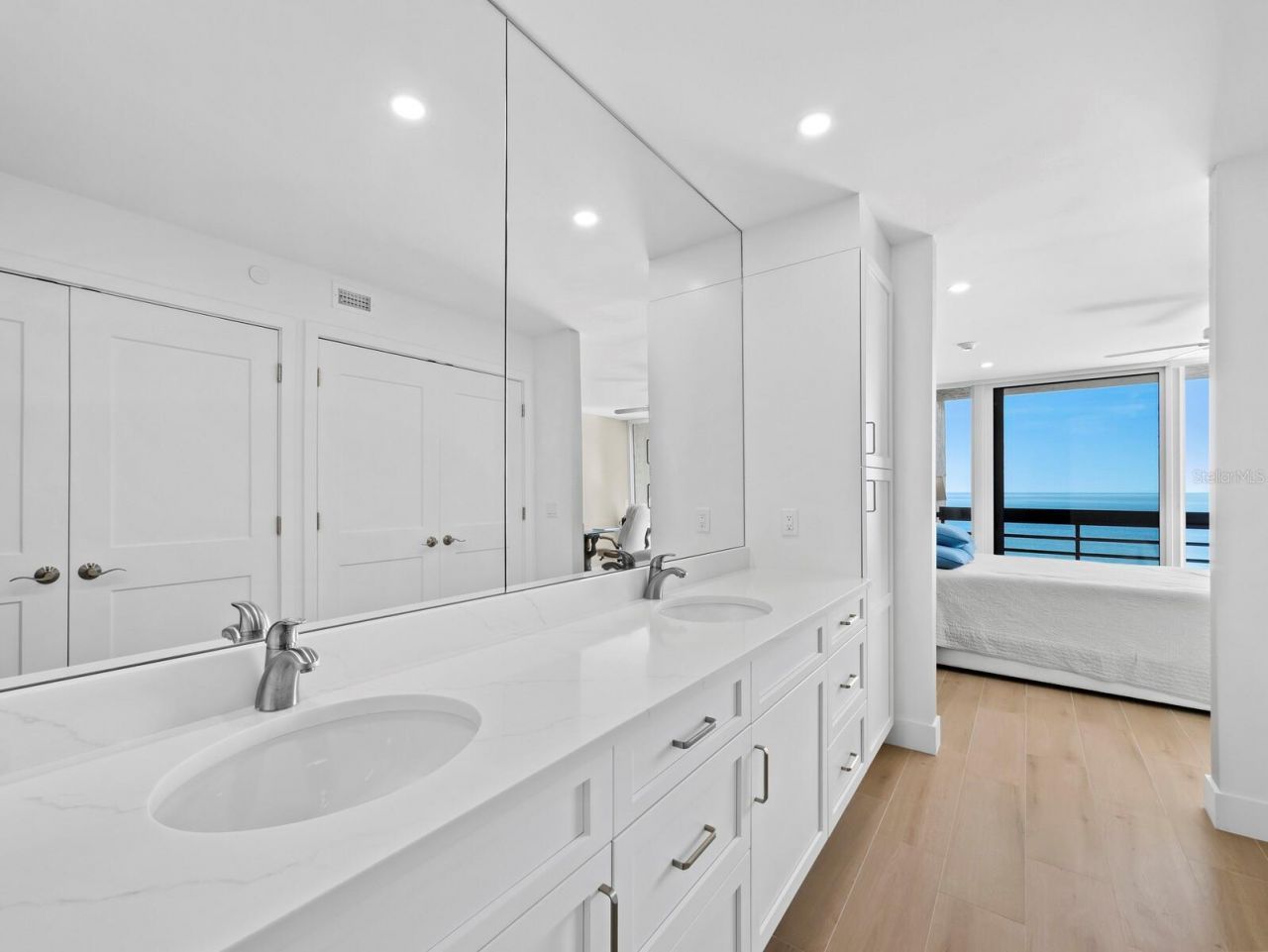 1135 Gulf Of Mexico Drive, Unit 605, Longboat Key, FL 34228 Photo