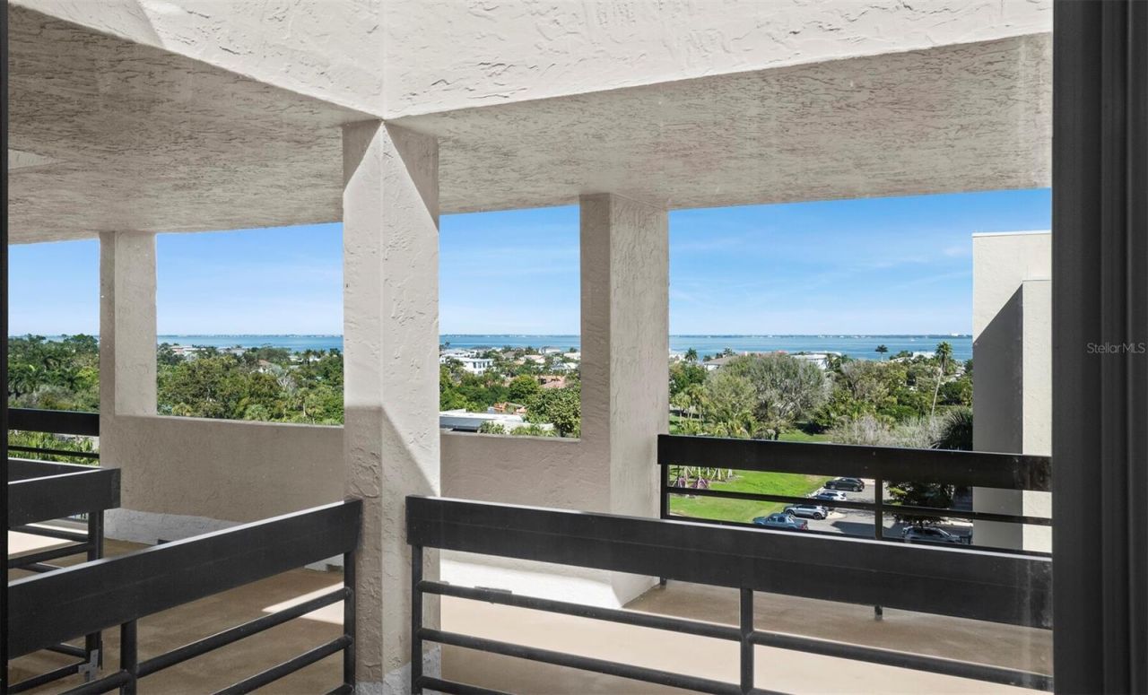 1135 Gulf Of Mexico Drive, Unit 605, Longboat Key, FL 34228 Photo