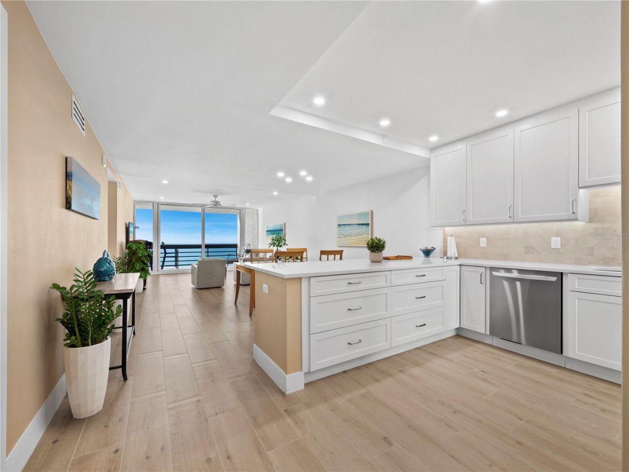 1135 Gulf Of Mexico Drive, Unit 605, Longboat Key, FL 34228 Photo