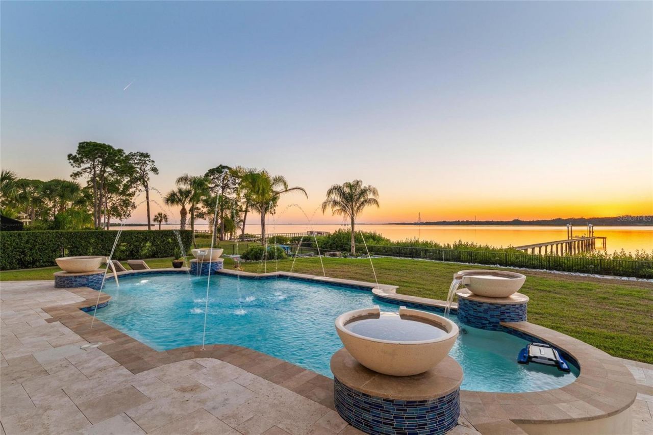 732 Shore Drive E, Oldsmar, FL 34677 Photo