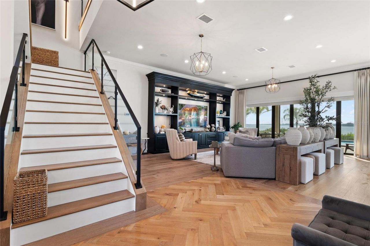 732 Shore Drive E, Oldsmar, FL 34677 Photo