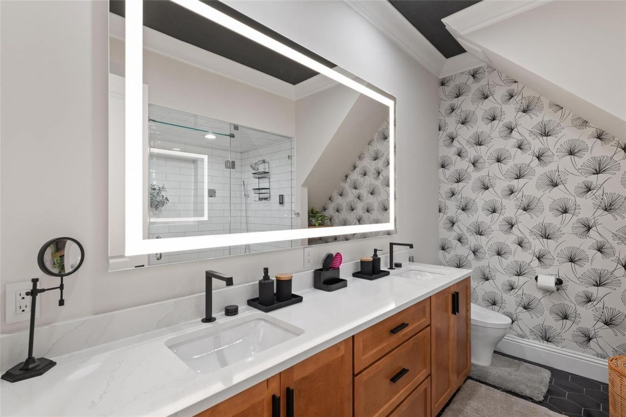 732 Shore Drive E, Oldsmar, FL 34677 Photo