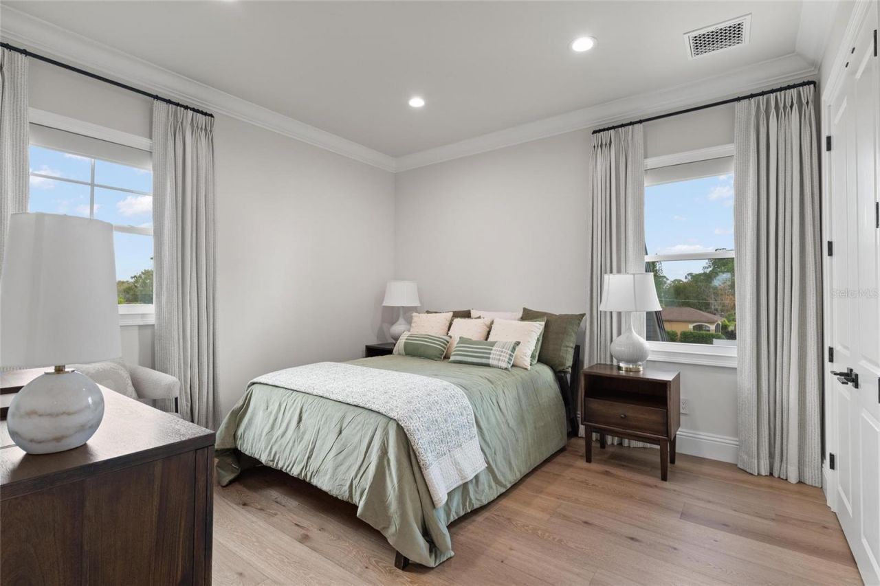 732 Shore Drive E, Oldsmar, FL 34677 Photo