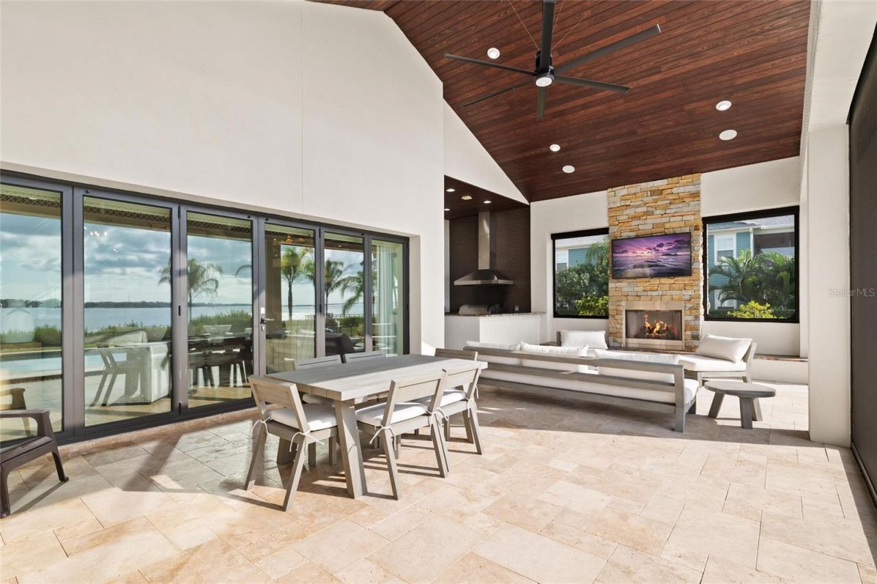 732 Shore Drive E, Oldsmar, FL 34677 Photo