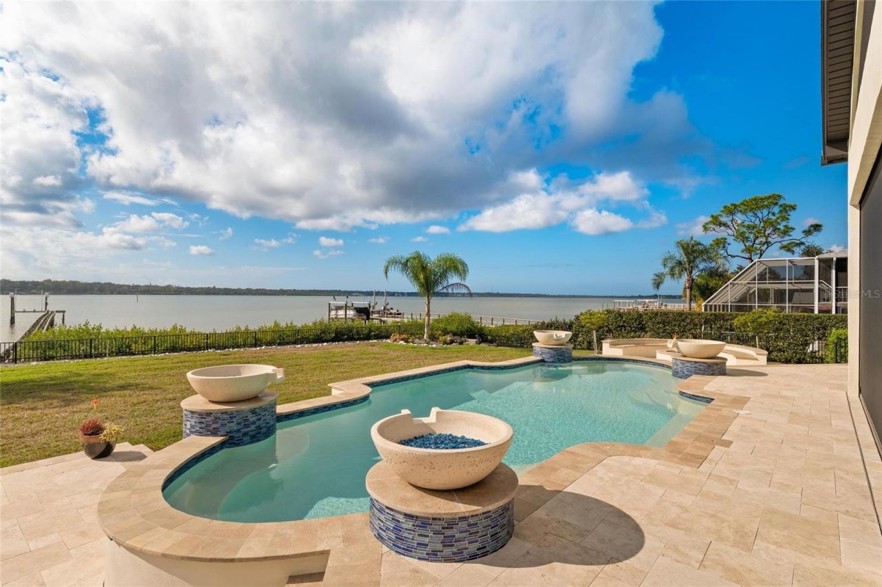 732 Shore Drive E, Oldsmar, FL 34677 Photo