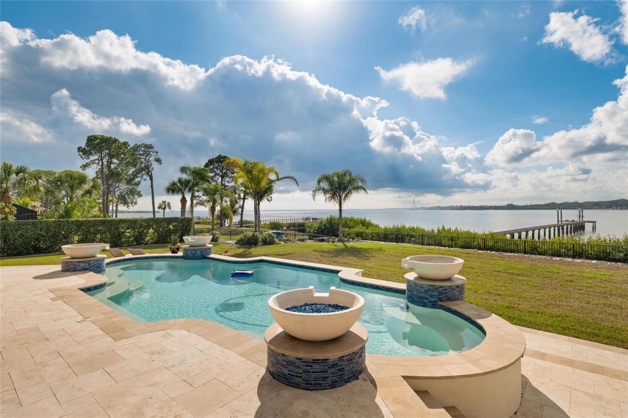 732 Shore Drive E, Oldsmar, FL 34677 Photo