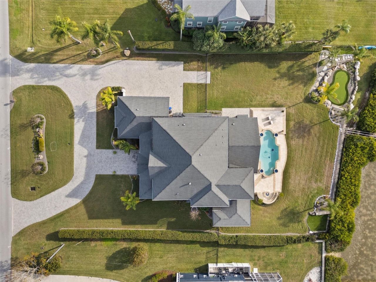 732 Shore Drive E, Oldsmar, FL 34677 Photo