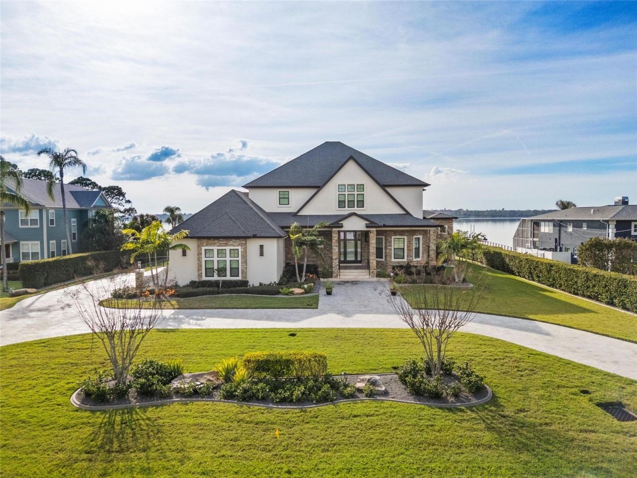 732 Shore Drive E, Oldsmar, FL 34677 Photo