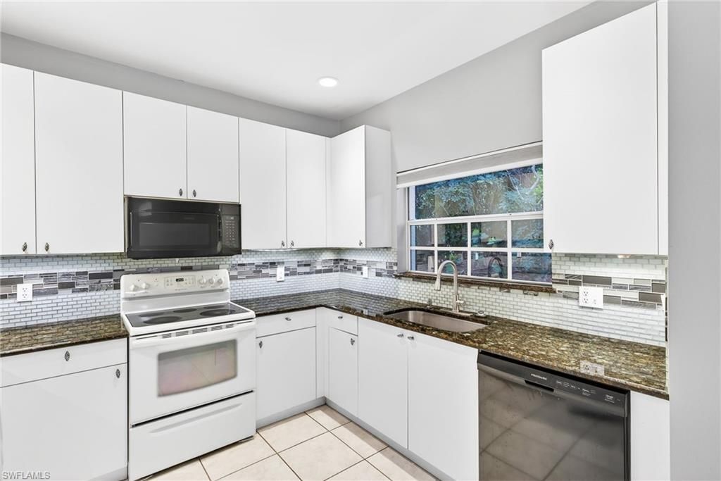 3258 Tamara Dr, Unit 2, Naples, FL 34109 Photo