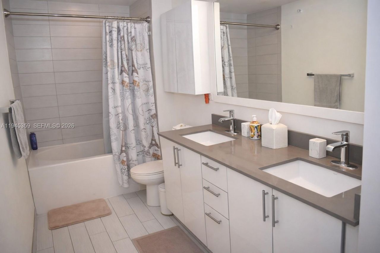 999 SW 1st Ave , Unit 2214, Miami, FL 33130 Photo