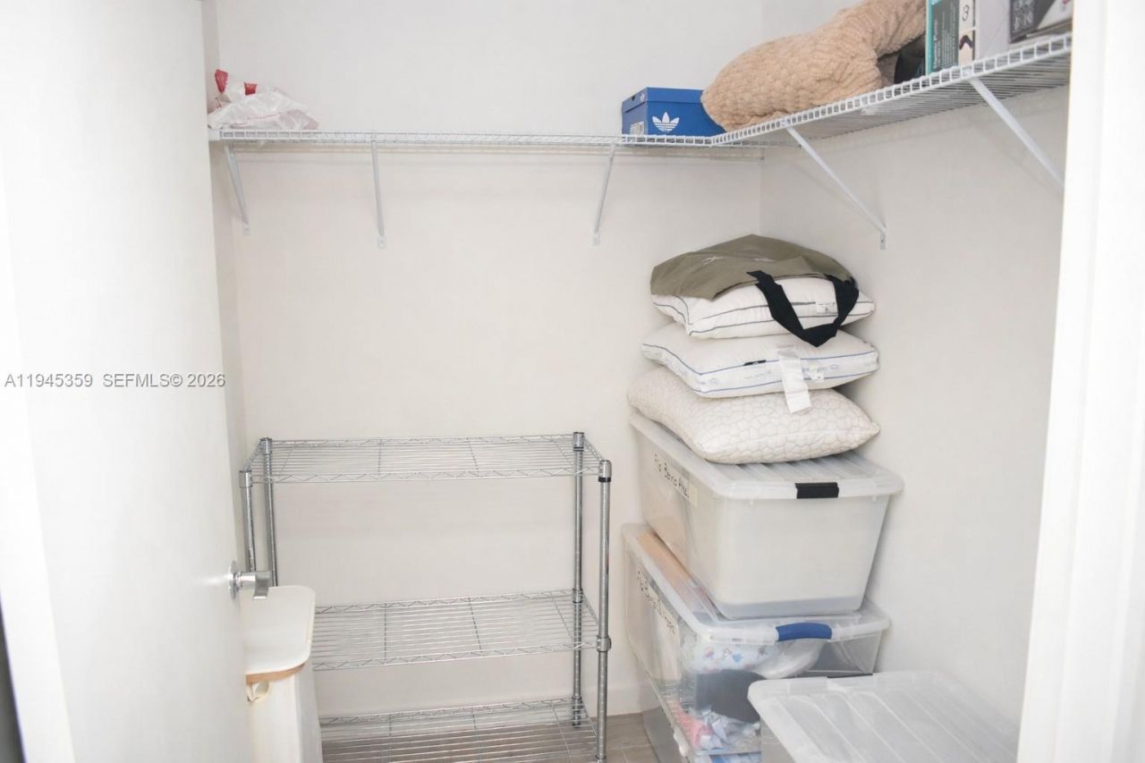 999 SW 1st Ave , Unit 2214, Miami, FL 33130 Photo