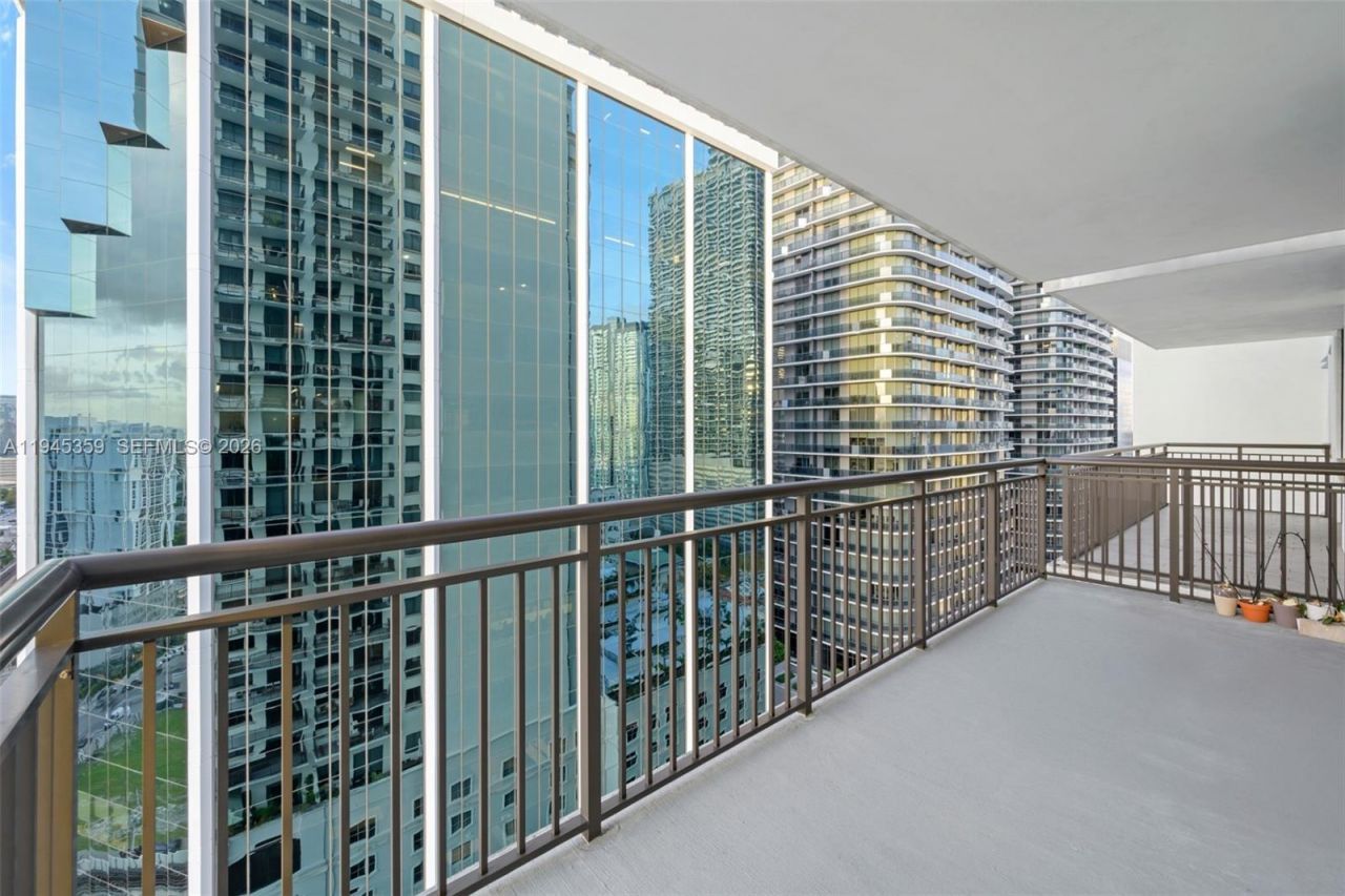 999 SW 1st Ave , Unit 2214, Miami, FL 33130 Photo