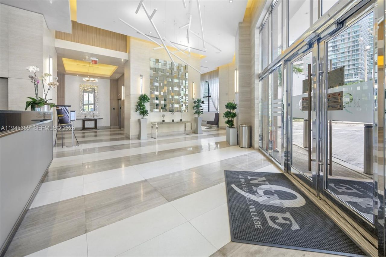 999 SW 1st Ave , Unit 2214, Miami, FL 33130 Photo