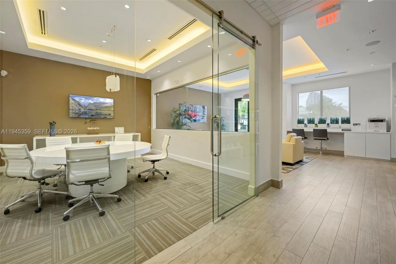 999 SW 1st Ave , Unit 2214, Miami, FL 33130 Photo