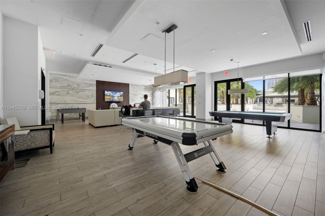 999 SW 1st Ave , Unit 2214, Miami, FL 33130 Photo