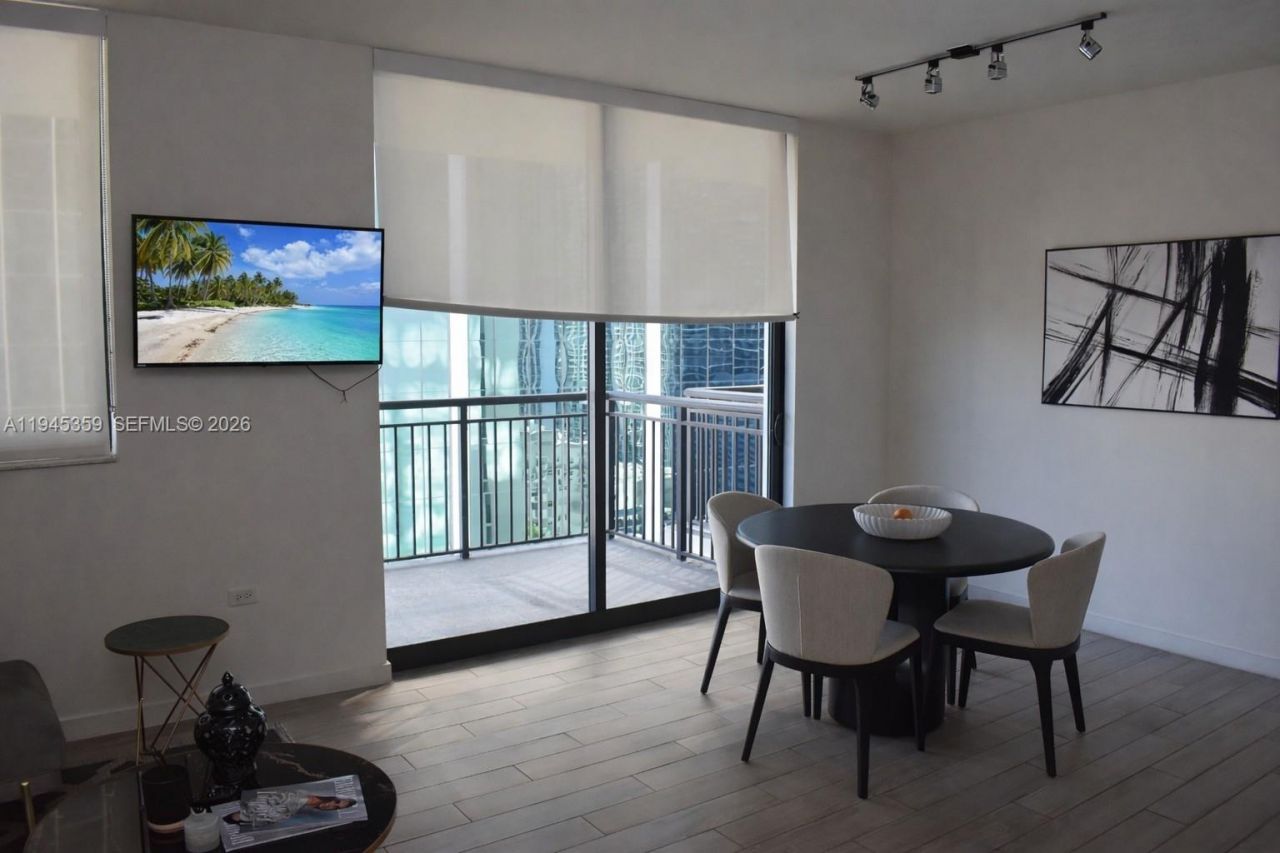 999 SW 1st Ave , Unit 2214, Miami, FL 33130 Photo