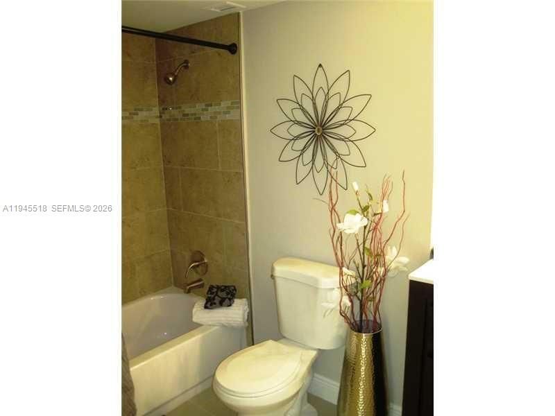 9001 SW 77th Ave , Unit C204, Miami, FL 33156 Photo