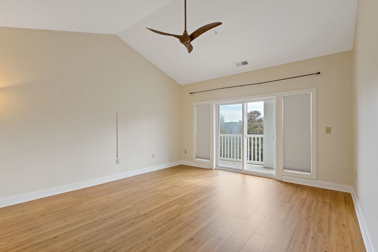 1017 World Tour Blvd. Photo 12