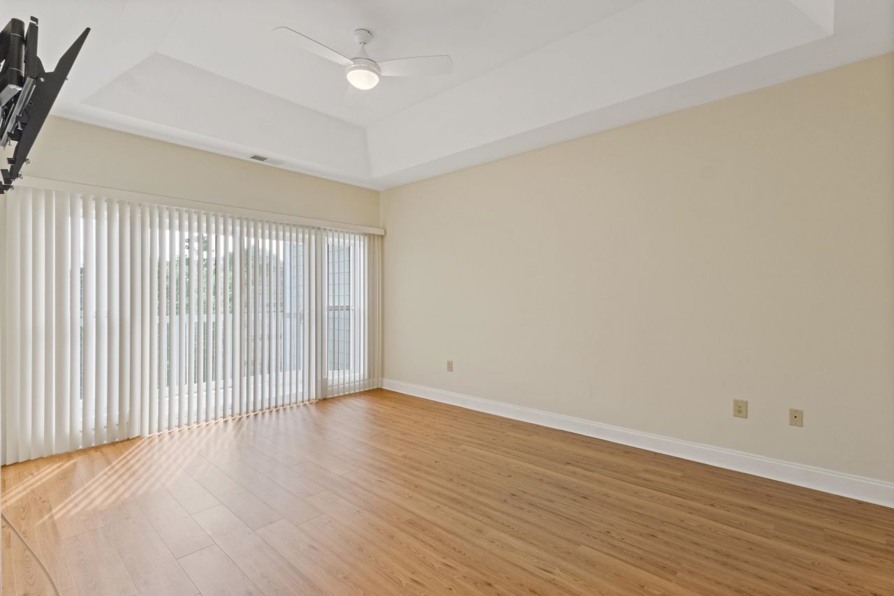 1017 World Tour Blvd. Photo 15