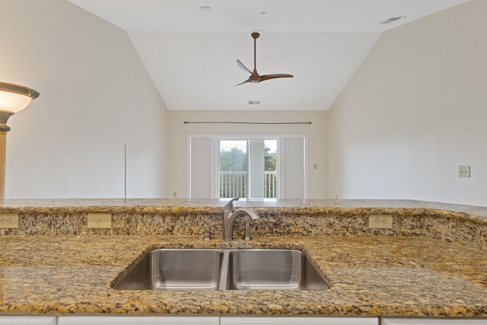 1017 World Tour Blvd. Photo 20