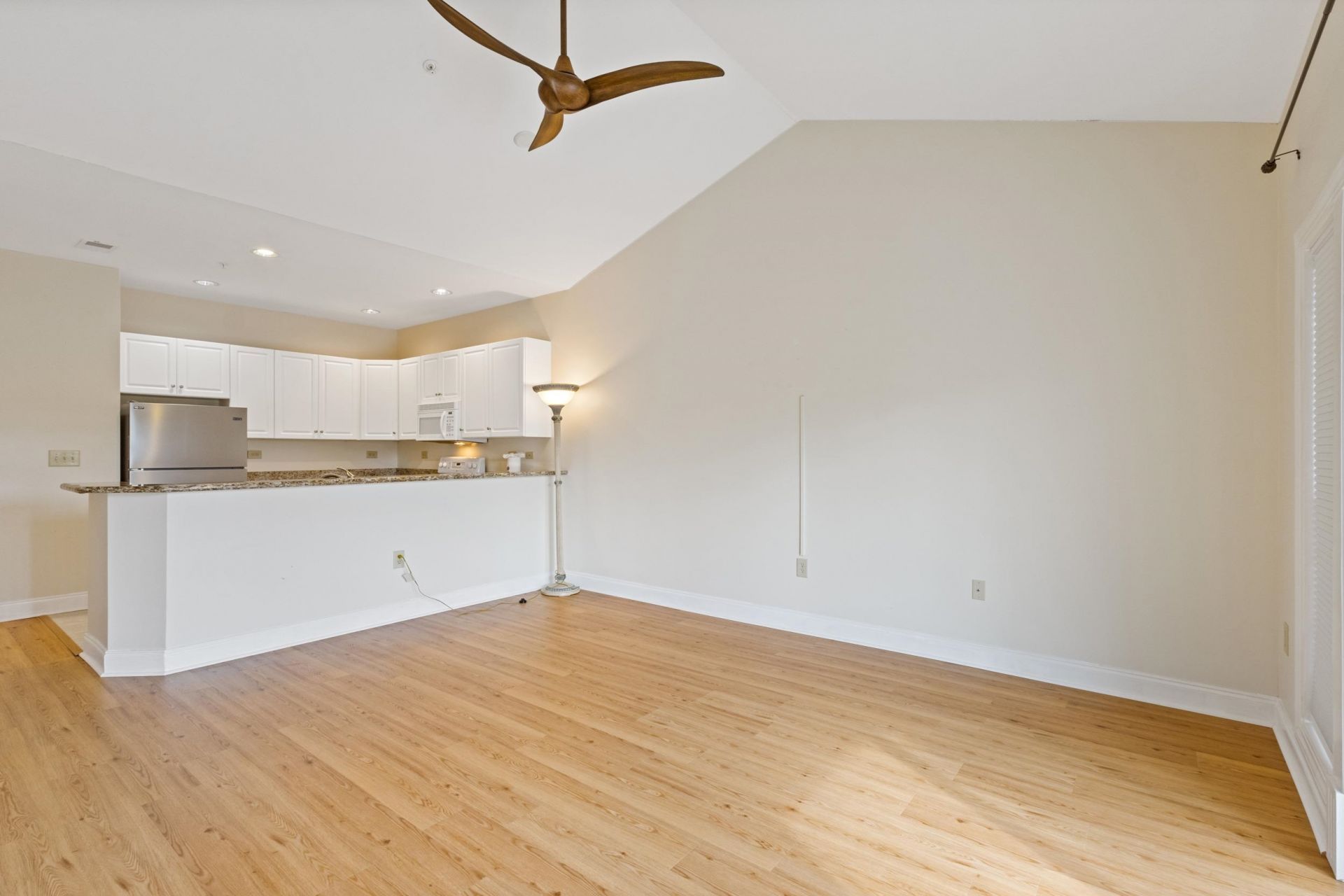 1017 World Tour Blvd. Photo 24