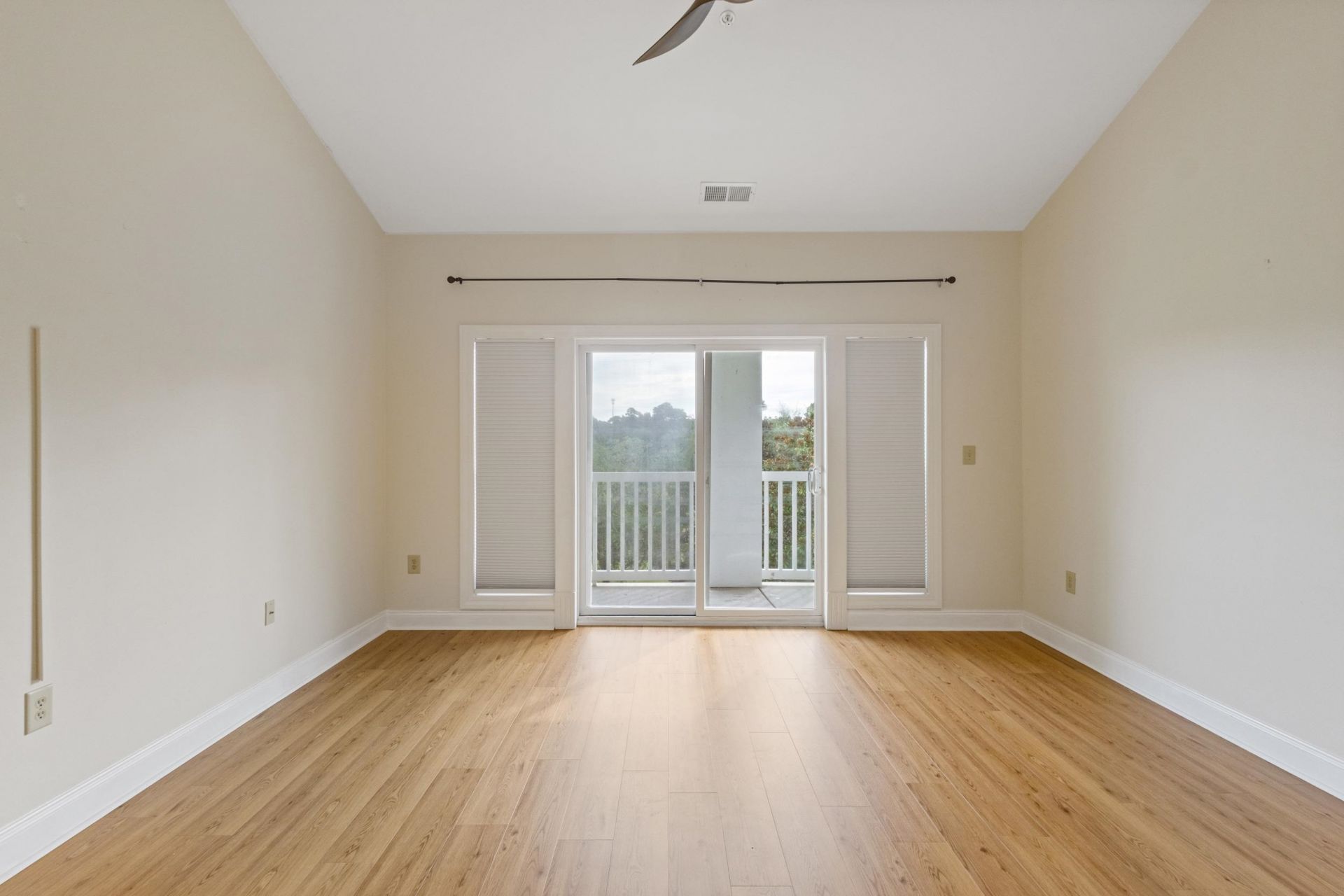 1017 World Tour Blvd. Photo 26