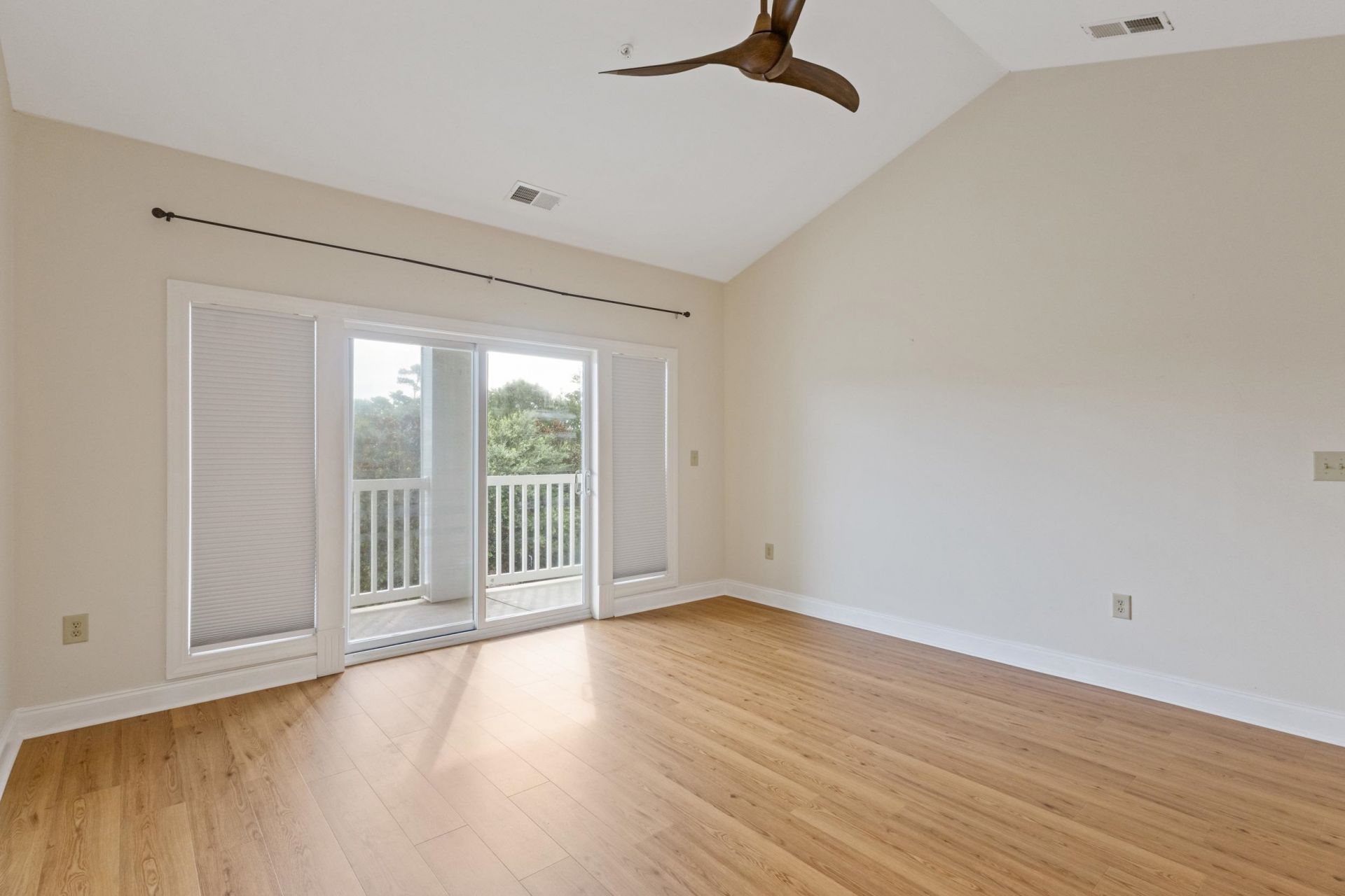 1017 World Tour Blvd. Photo 27