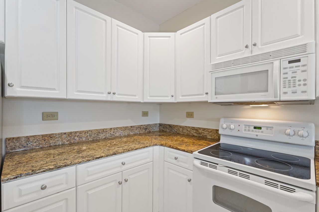 1017 World Tour Blvd. Photo 6